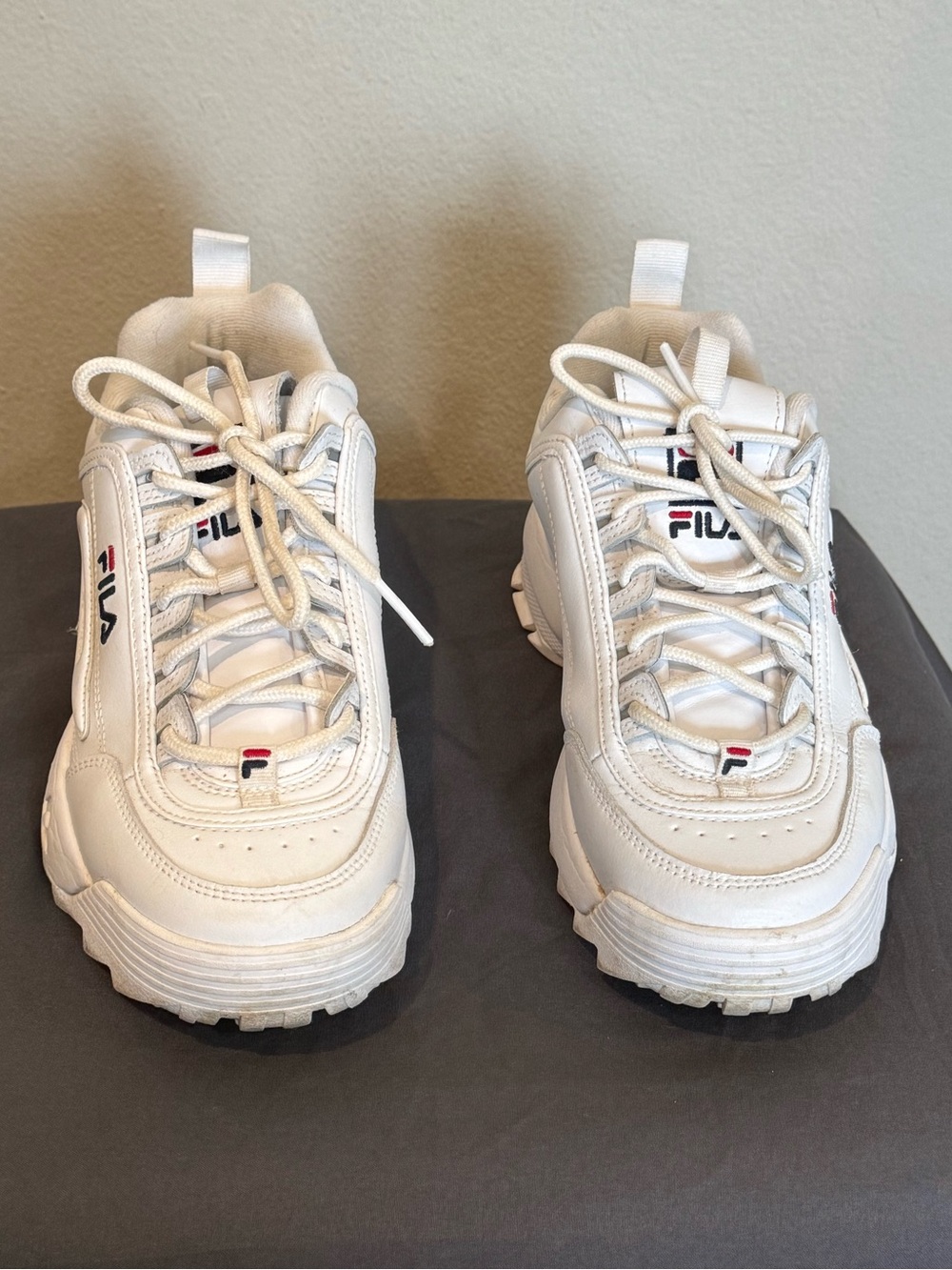 Fila Chunky Athletic Sneakers White w/Navy Blue Logo Sz 9 Eur 40